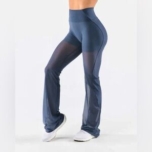 NEW Alphalete Mesh Astor Flare Leggings in Blue Size M